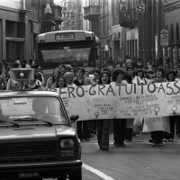 Archivio privato Prospero Cravedi, “Manifestazione femministe ok”, 11 febbraio 1977, Negativo, B/N, 35 mm
Piacenza, Corso Vittorio Emanuele, manifestazione femminista