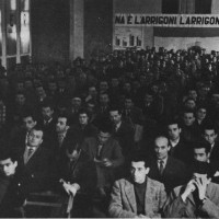 Assemblea operai Arrigoni (Foto storiche F.  Kobau e  L. Taioli)